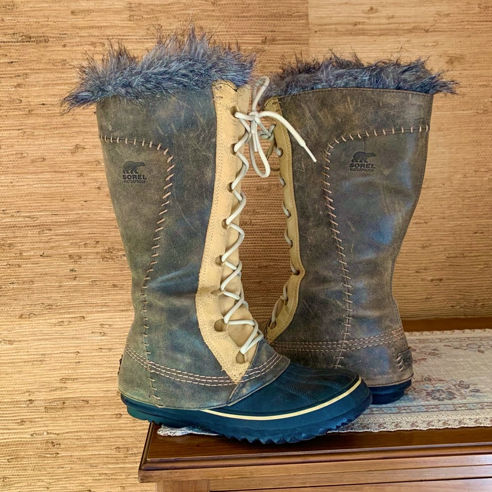 Cate the Great Sorel- Rare curry color!